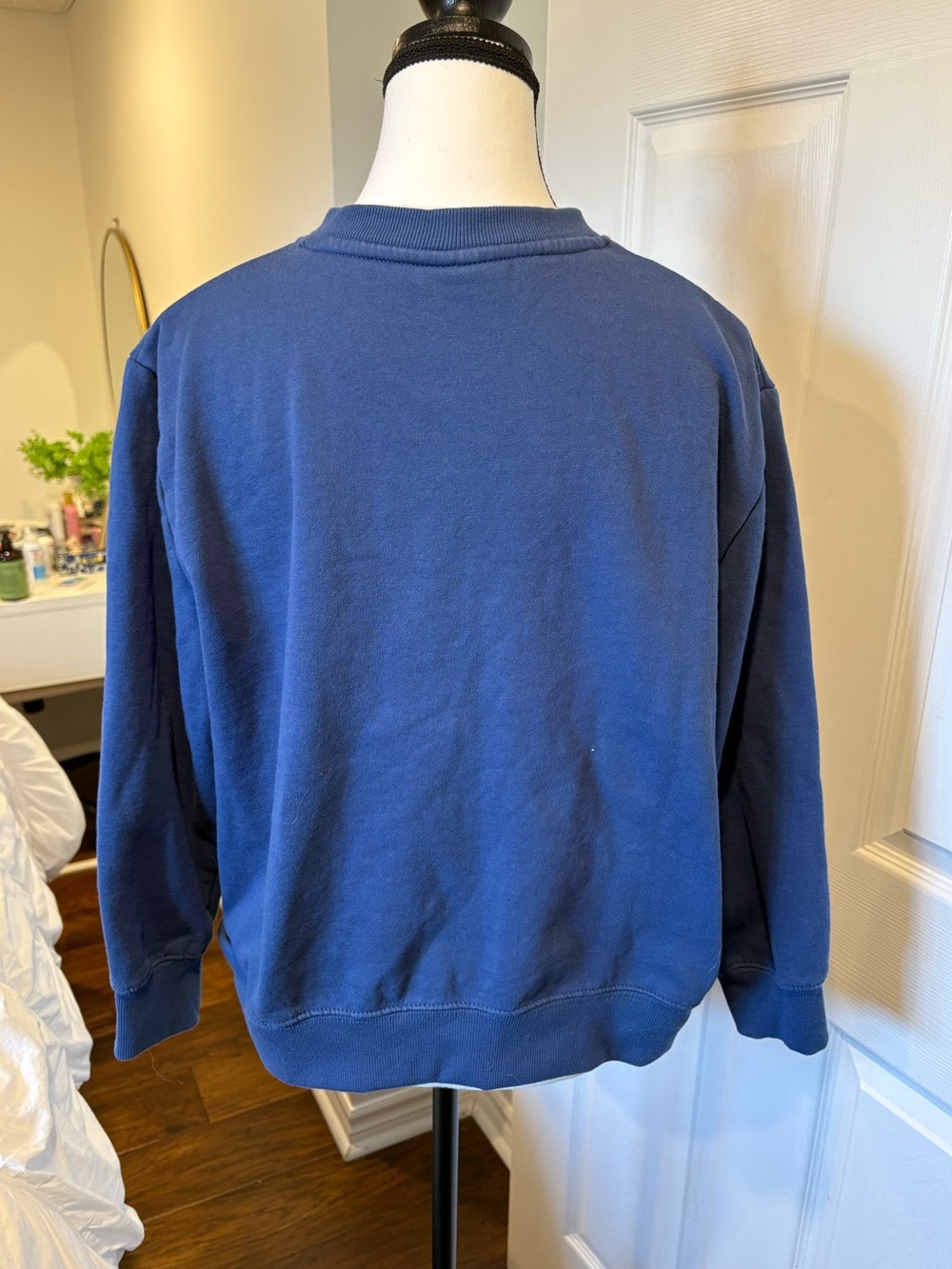 🌷Vintage Pembrook Embroidered Floral Sweatshirt Crewneck Medium 3/$30 - Picture 6 of 6